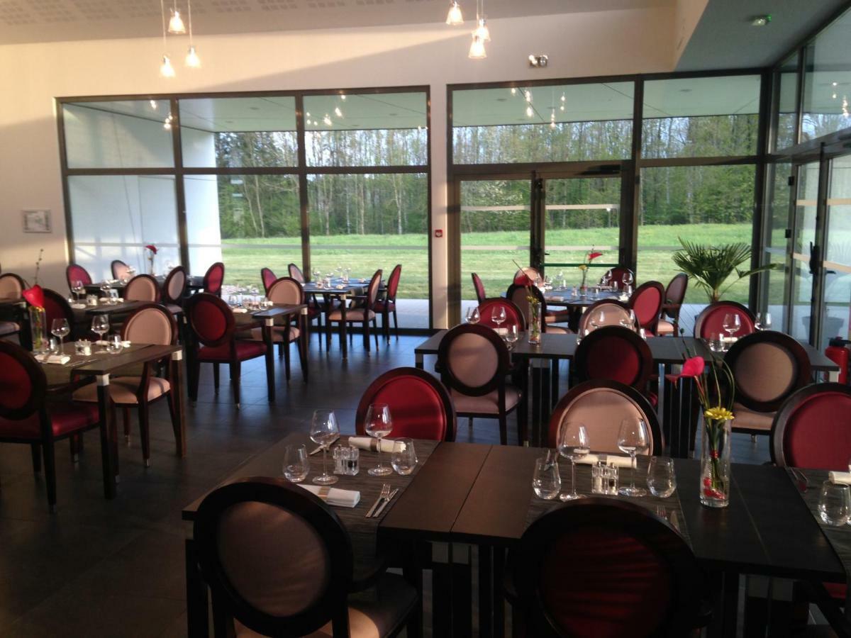 Hotel - Restaurant La Claire Foret Morhange Exterior photo