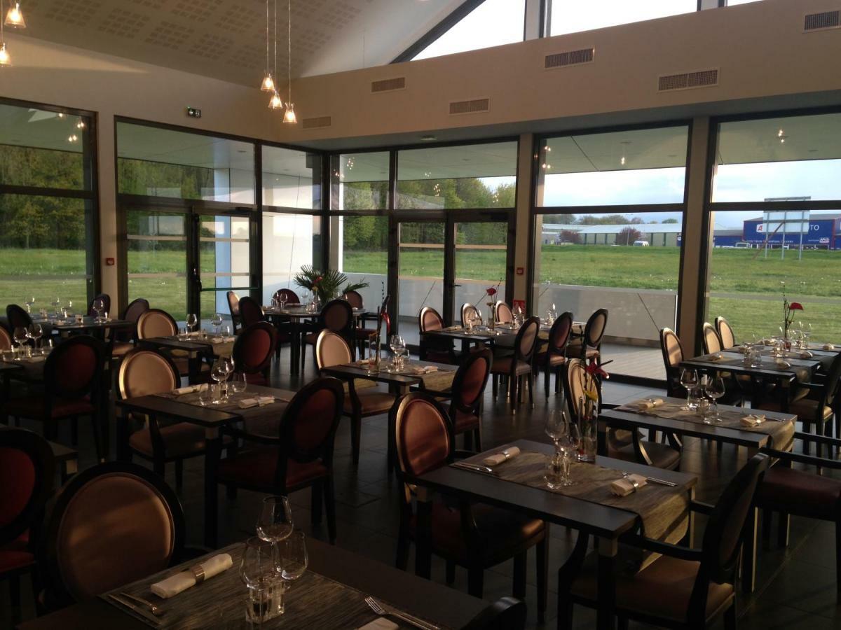 Hotel - Restaurant La Claire Foret Morhange Exterior photo